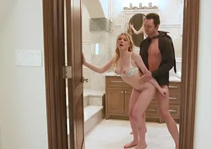 Anh thợ sửa ống nước trúng số và em chủ nhà dễ thương thân thiện